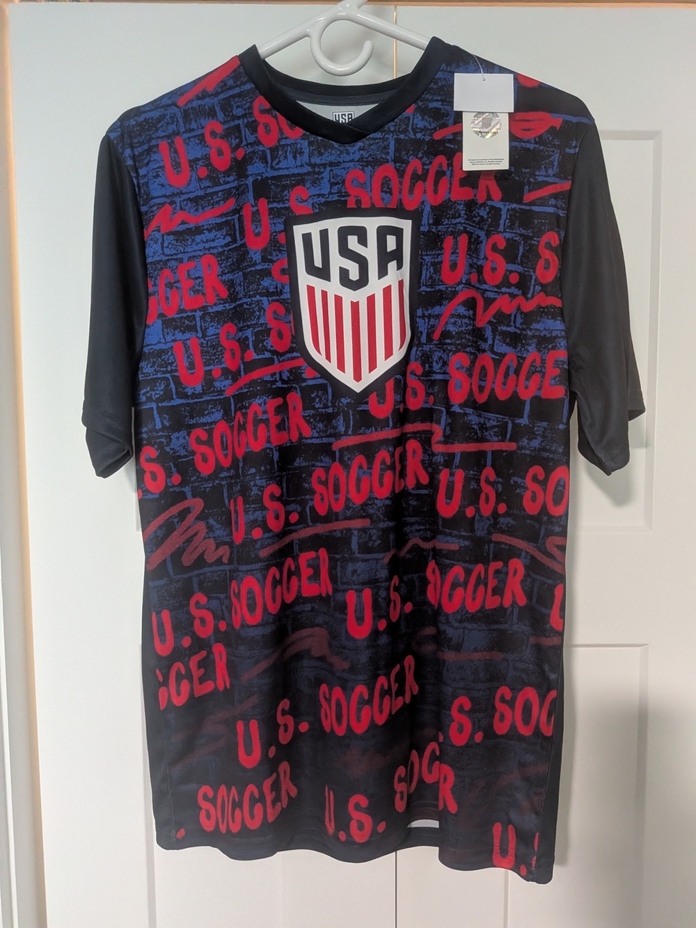FIFA World Cup 2026 USA Soccer Short Sleeve Red White Blue Jersey Medium NWT